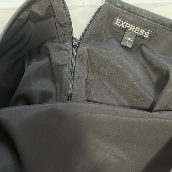 Express women’s red and black houndstooth skirt size 4 - Picture 8 of 9